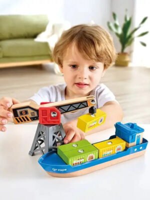 Cargo-Ship-_-Crane-Hape-Toy-Market-44298053.jpg